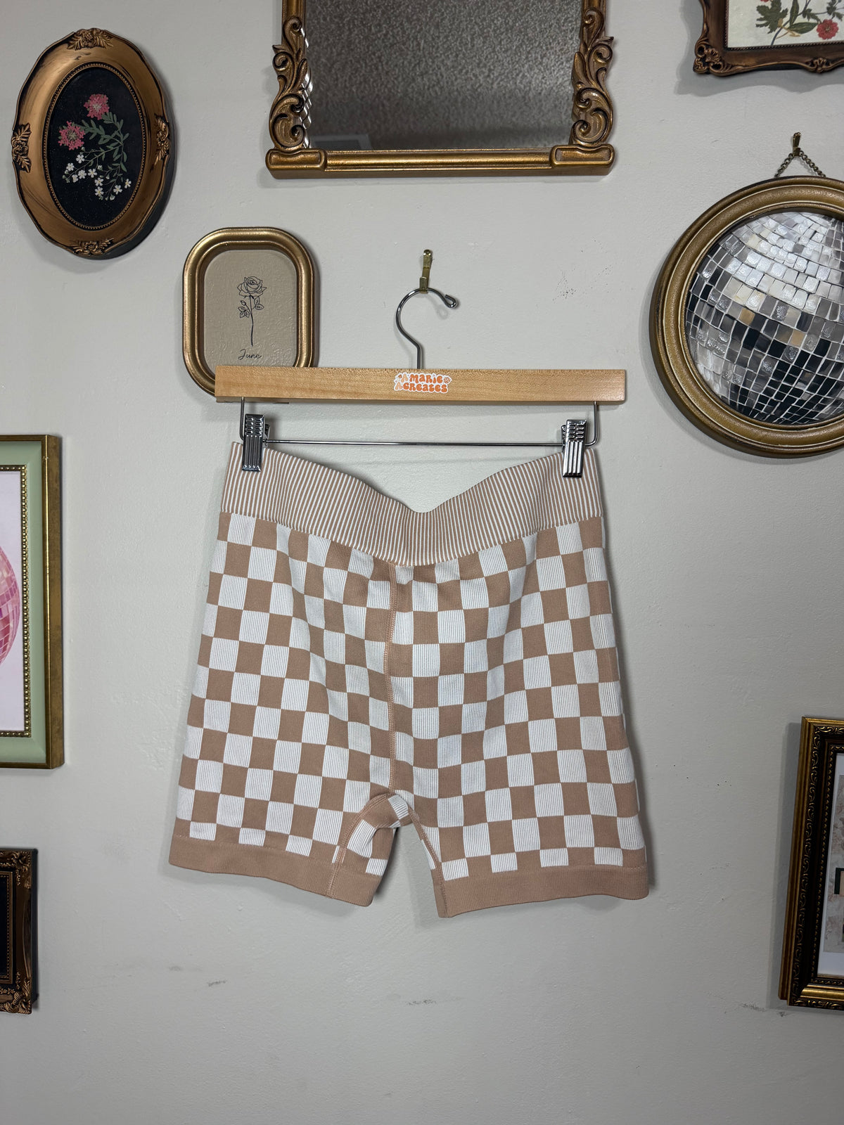 L/XL Neutral Checkered Biker Shorts