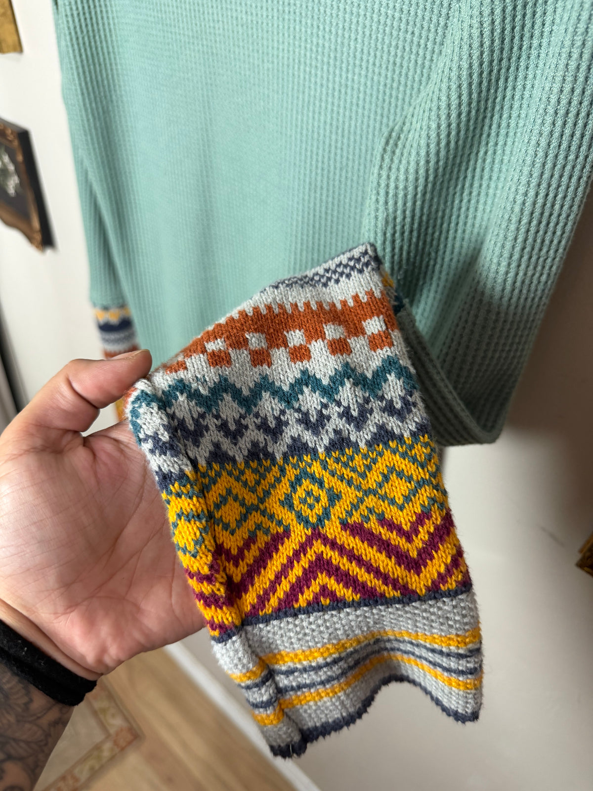 Large Mint Waffle Knit w/ Long Sleeve Design