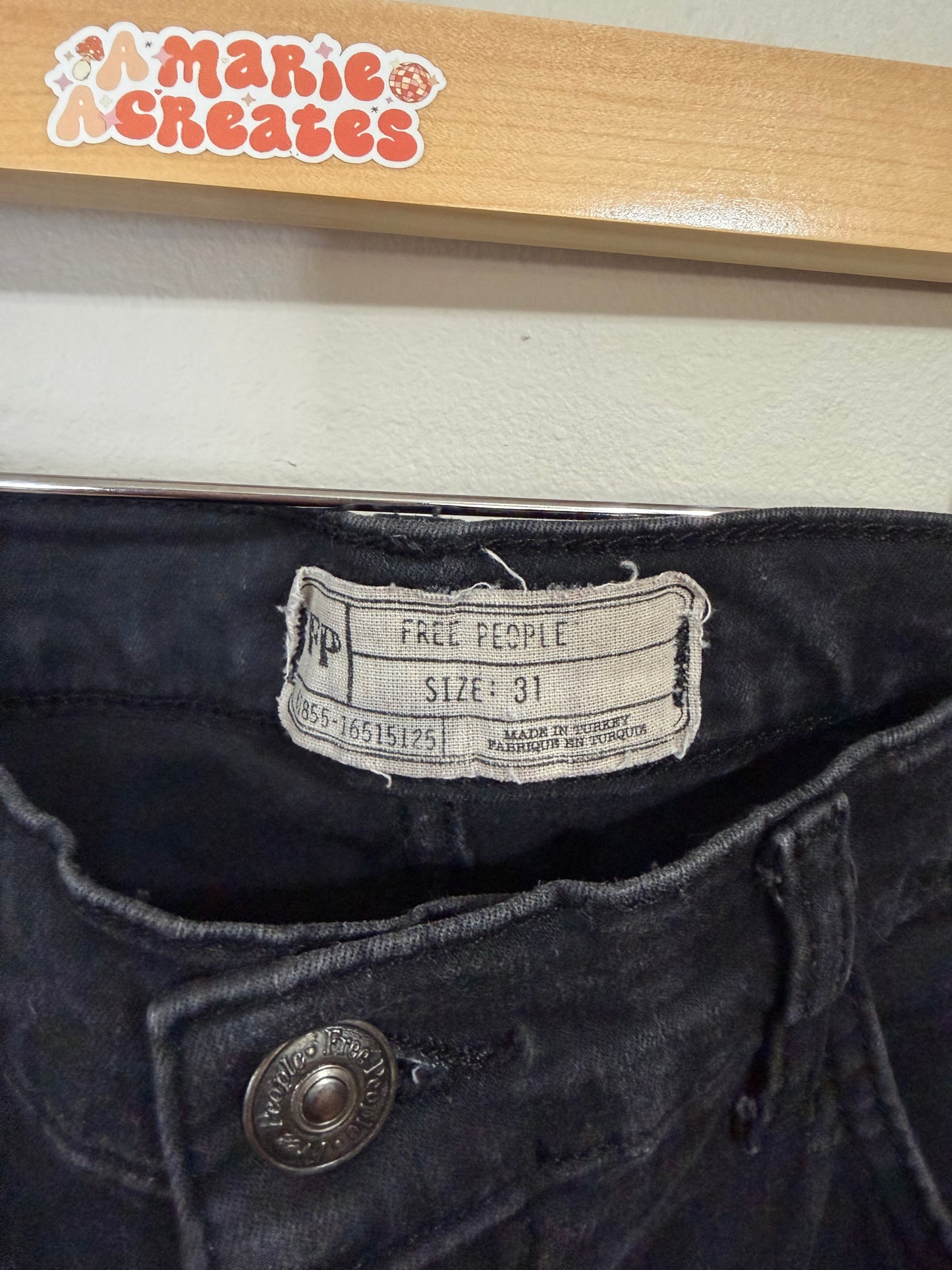 Size 31 Ripped Denim Jeans
