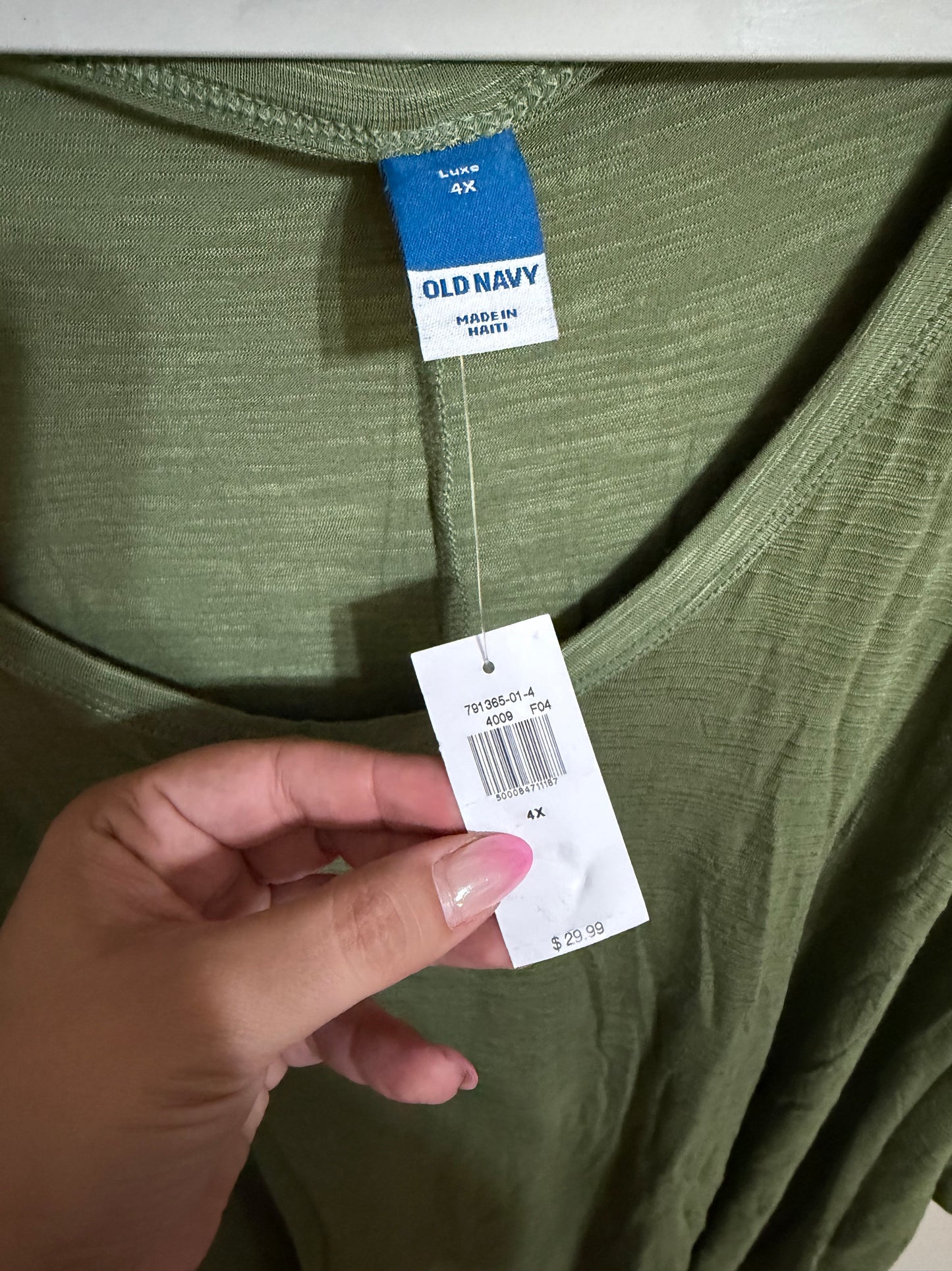 4x NWT Green Luxe Top