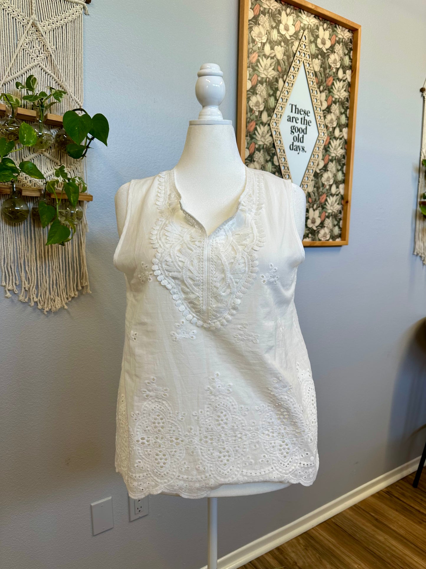 XL White Lace Tank
