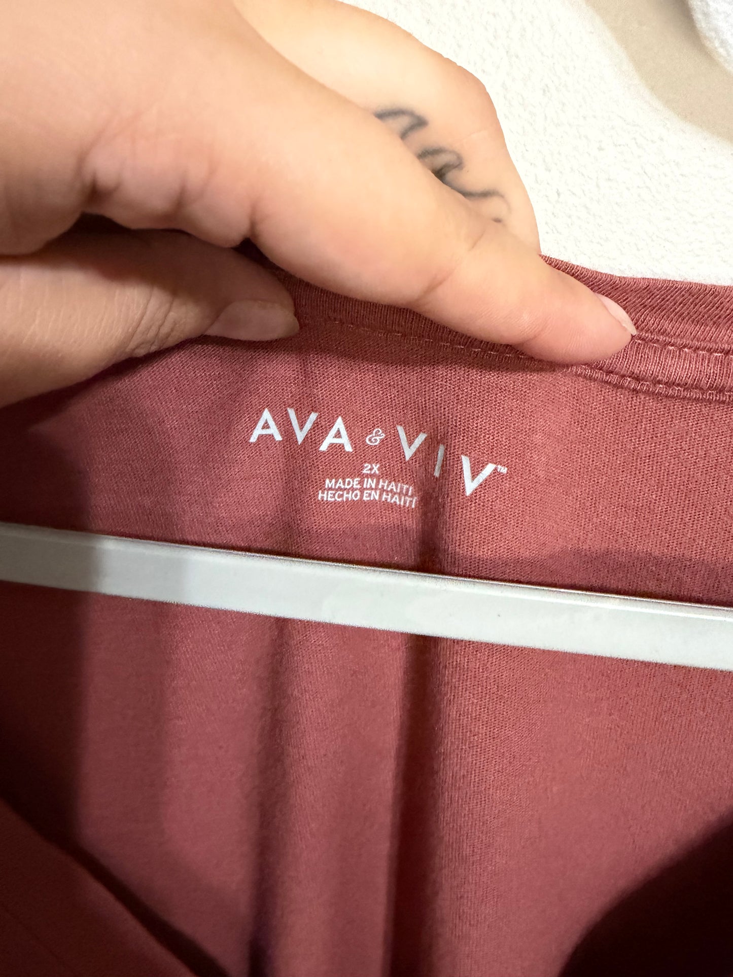 2x Burgundy Vneck