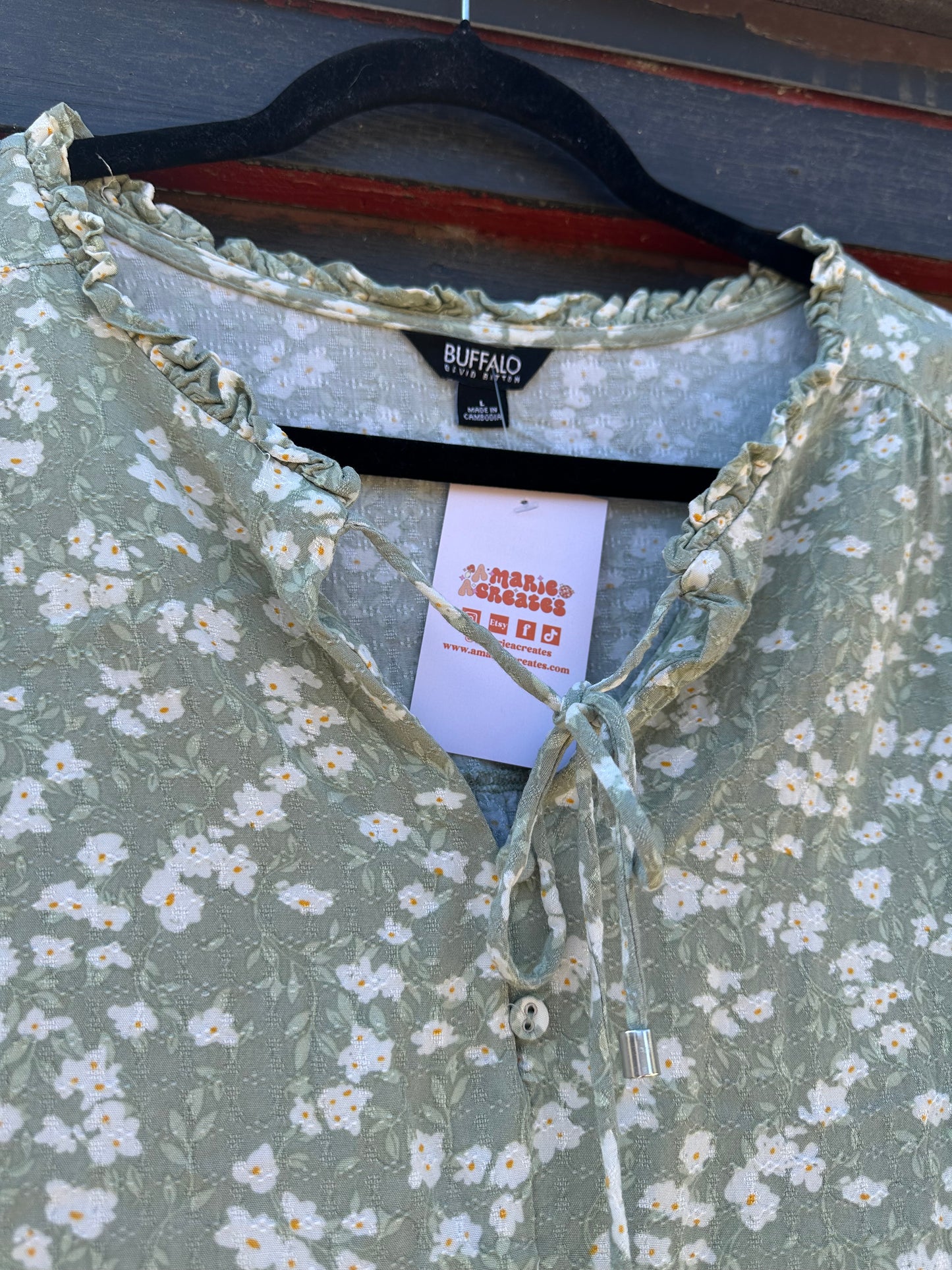 Large Green Daisy Top