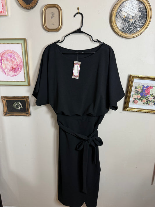 US 22 NWT Slash Neck Tie Waist Midi Dress