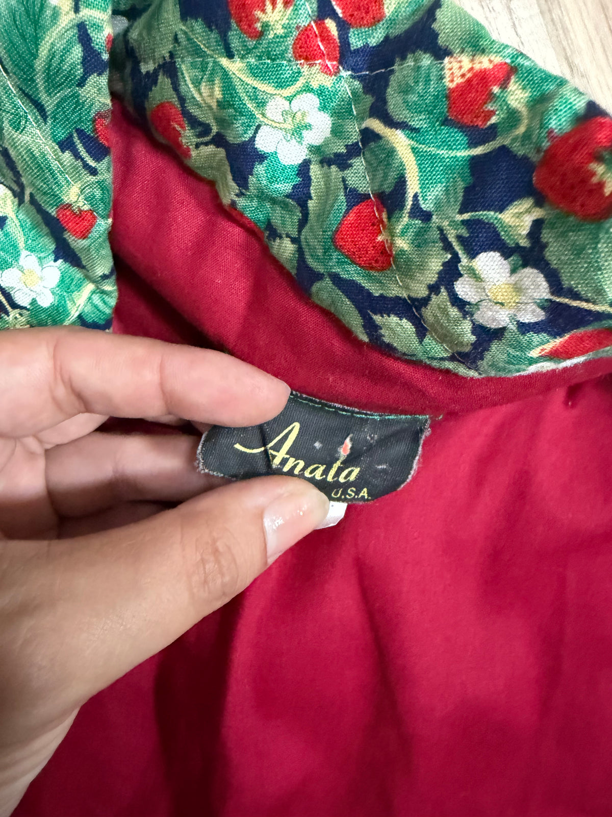 Medium Strawberry Print Robe