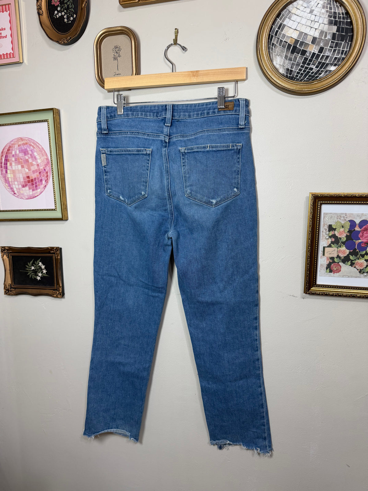 Size 31 Light Wash Classic Fit Denim Jeans w/ Raw Hem