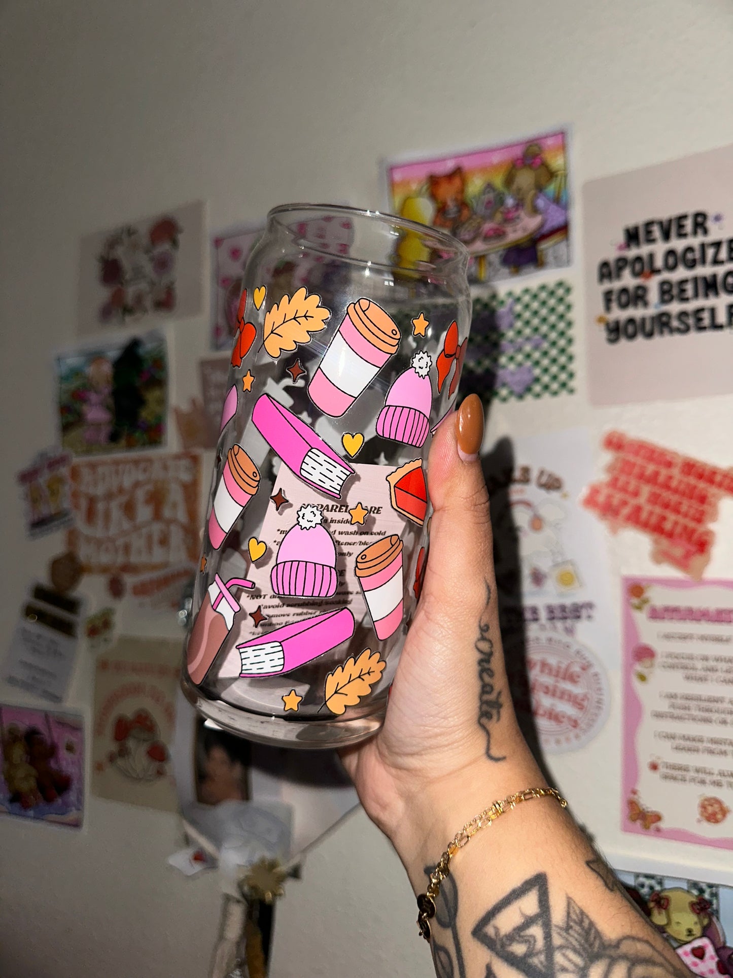 Cozy Girl Season 20oz Glass Cup