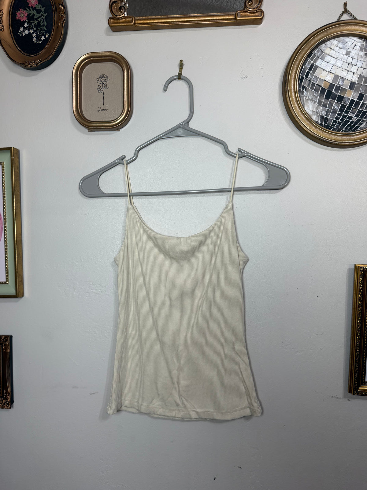 Small Cream Flowy Tank w/ Thin Straps & Ribbed Texture