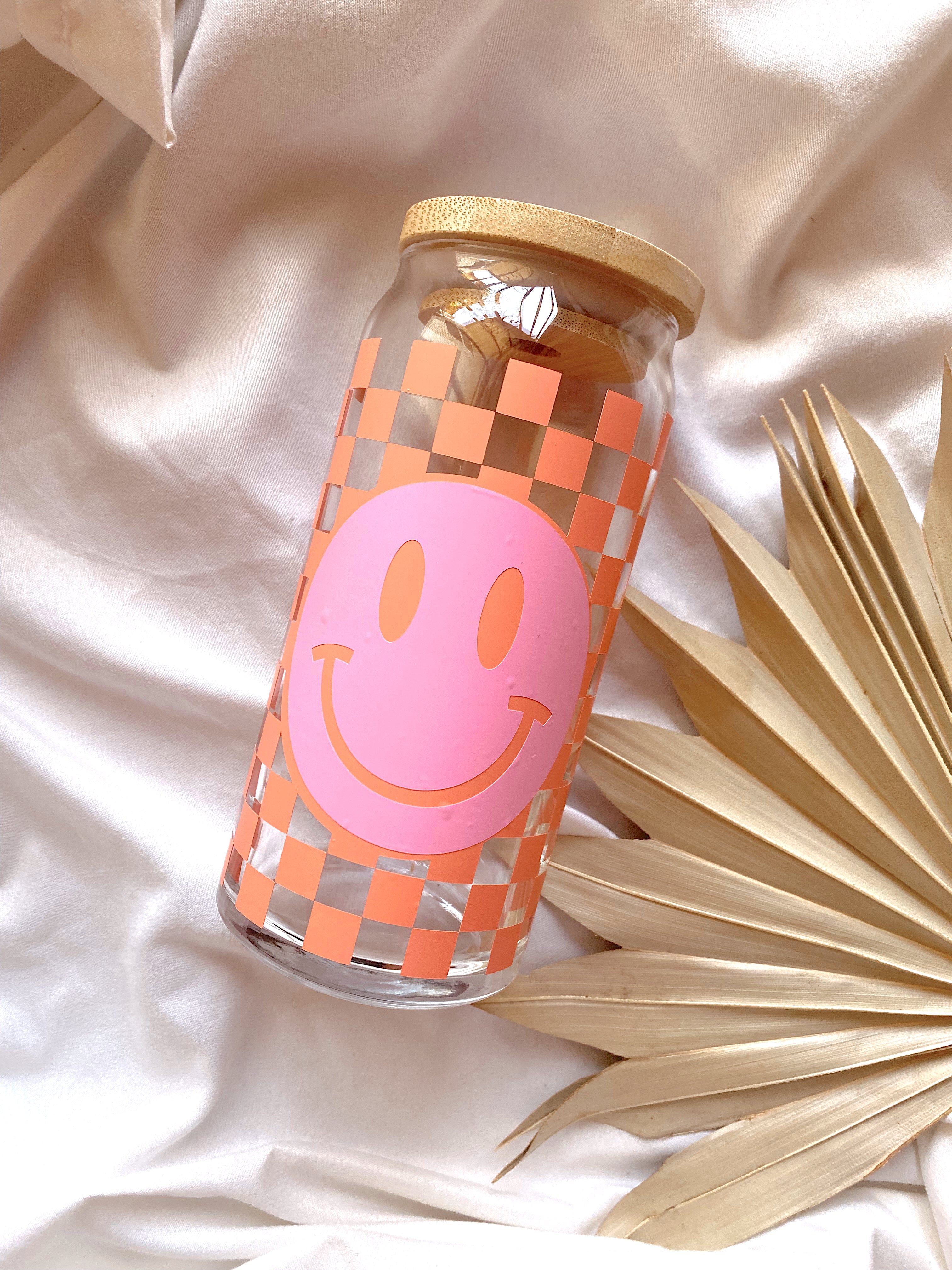 Checkered Smiley Face Flowers Glass Cup – NOW ITS A PARTY