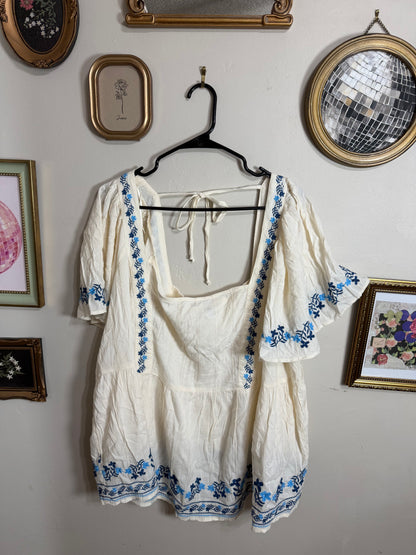 4x NWT Cream & Blue Embroidered Top