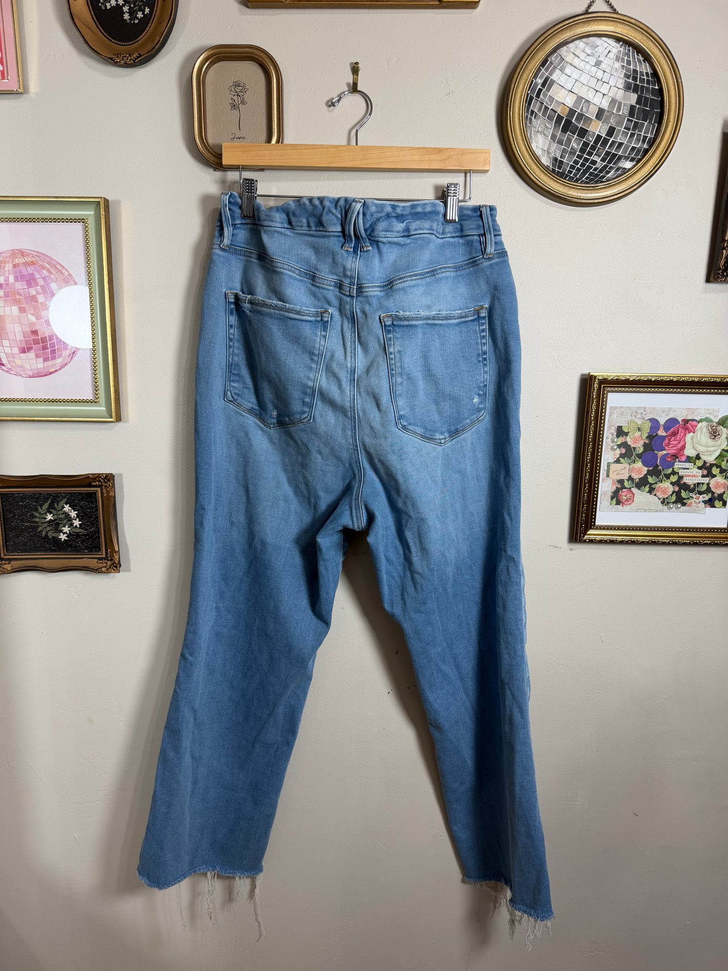 Size 16 Good Legs Straight Mid Rise Jeans