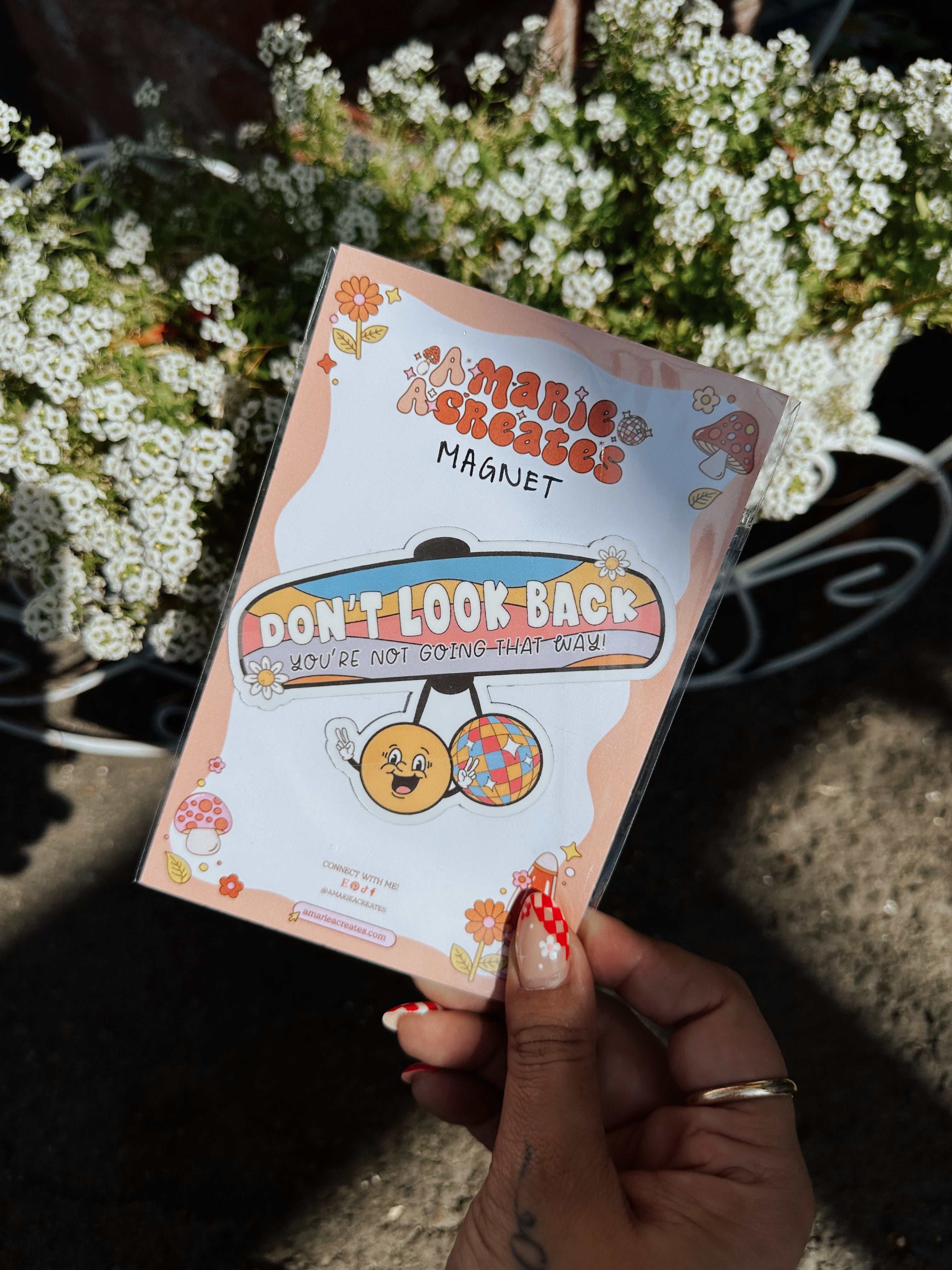 Dont Look Back Youre Not Going That Way Magnet – amarieacreates