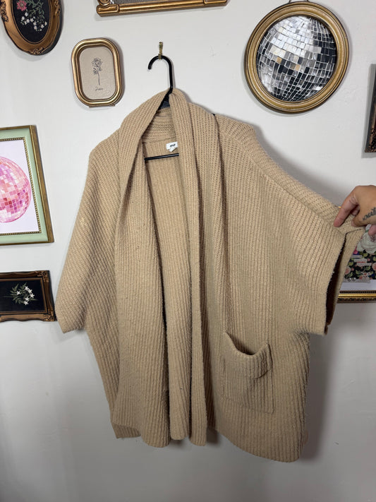 Medium (up to XL) Tan Waffle Knit Shall/Cardigan *small wear