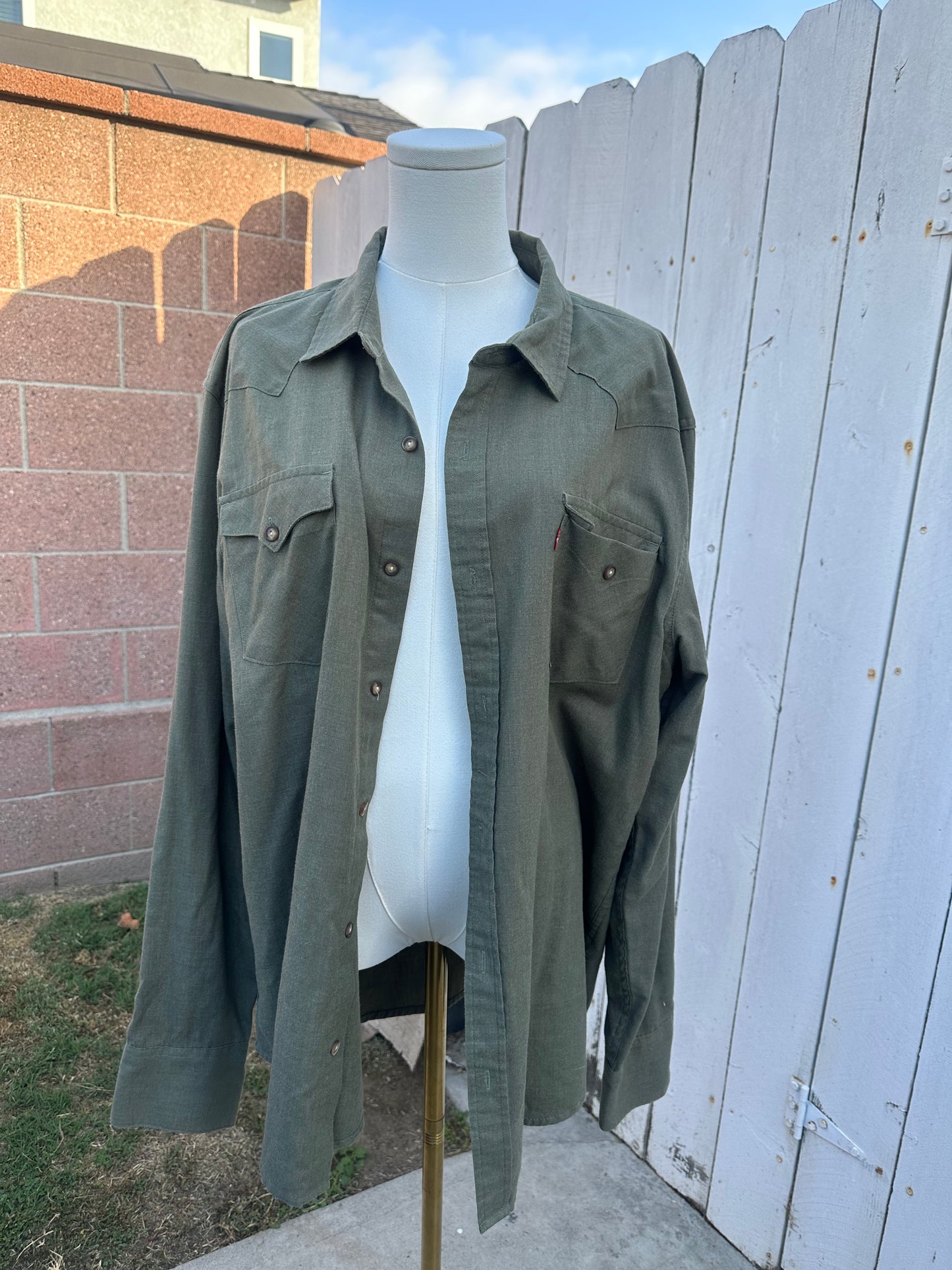 XL Green Long Sleeve Button Up