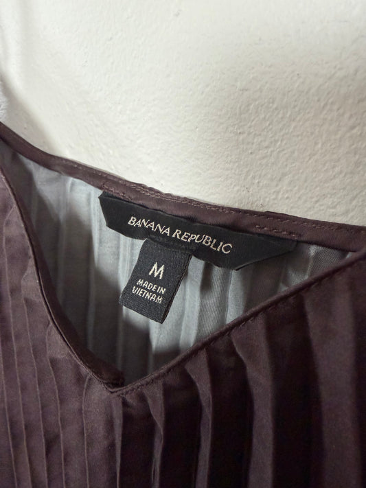 Medium Pleated Ombre Spaghetti Strap Camisole in Brown Rust