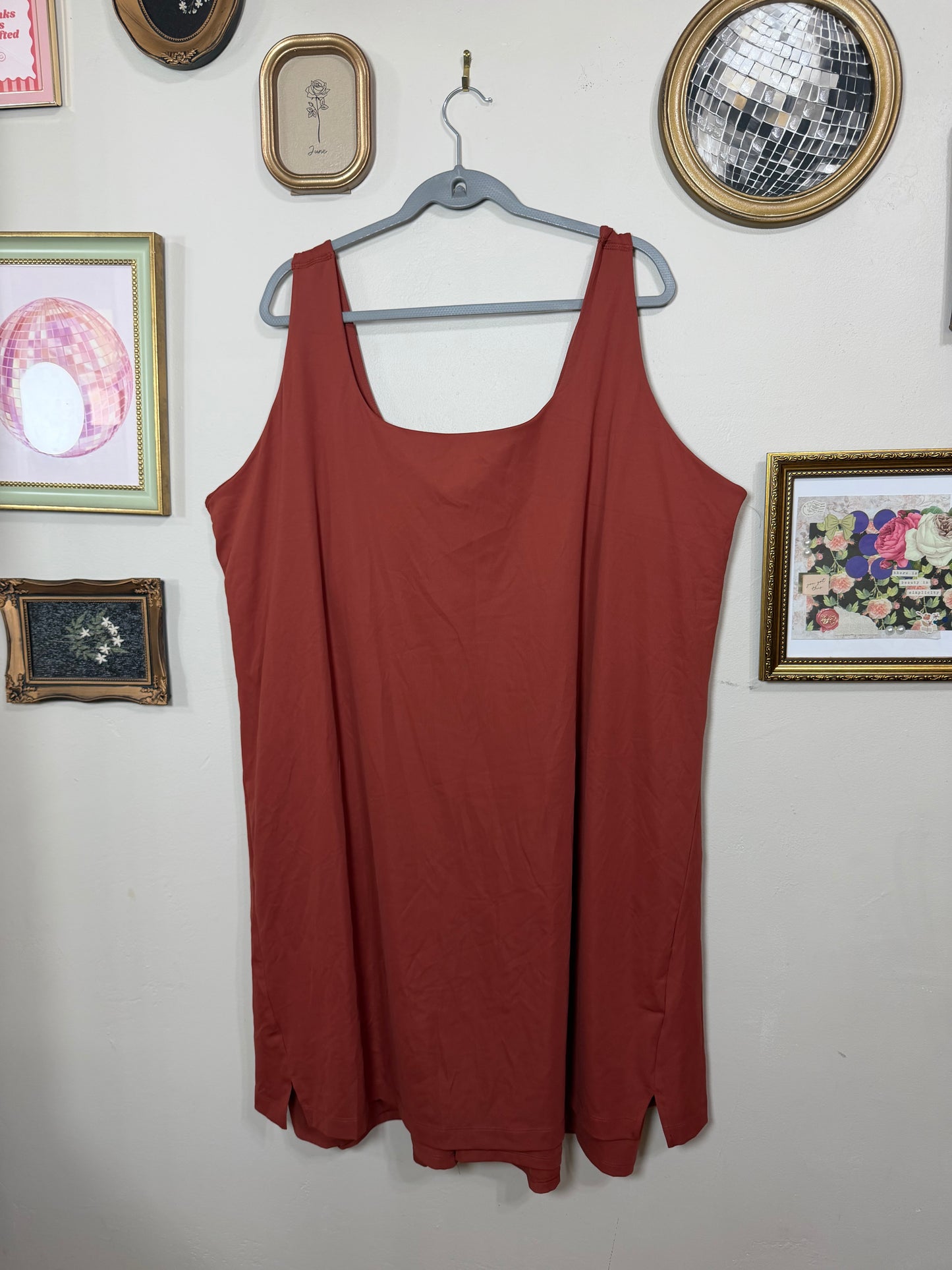 4x Rust Athletic Dress