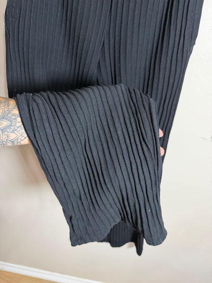 Small Black Ribbed Wide Leg Pants