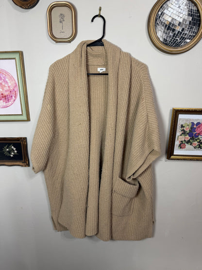 Medium (up to XL) Tan Waffle Knit Shall/Cardigan *small wear