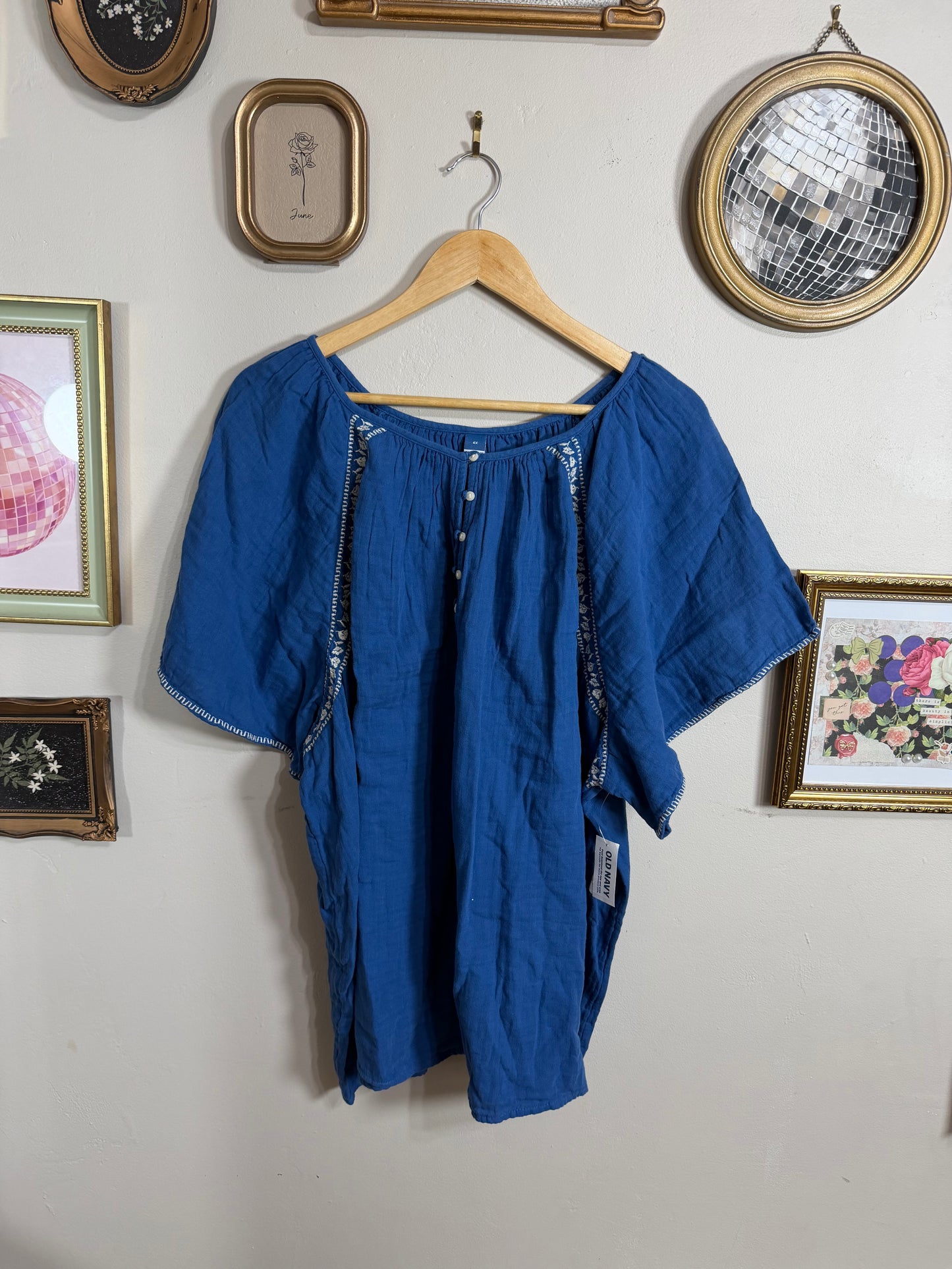 4x NWT Blue w/ White Detail Blouse