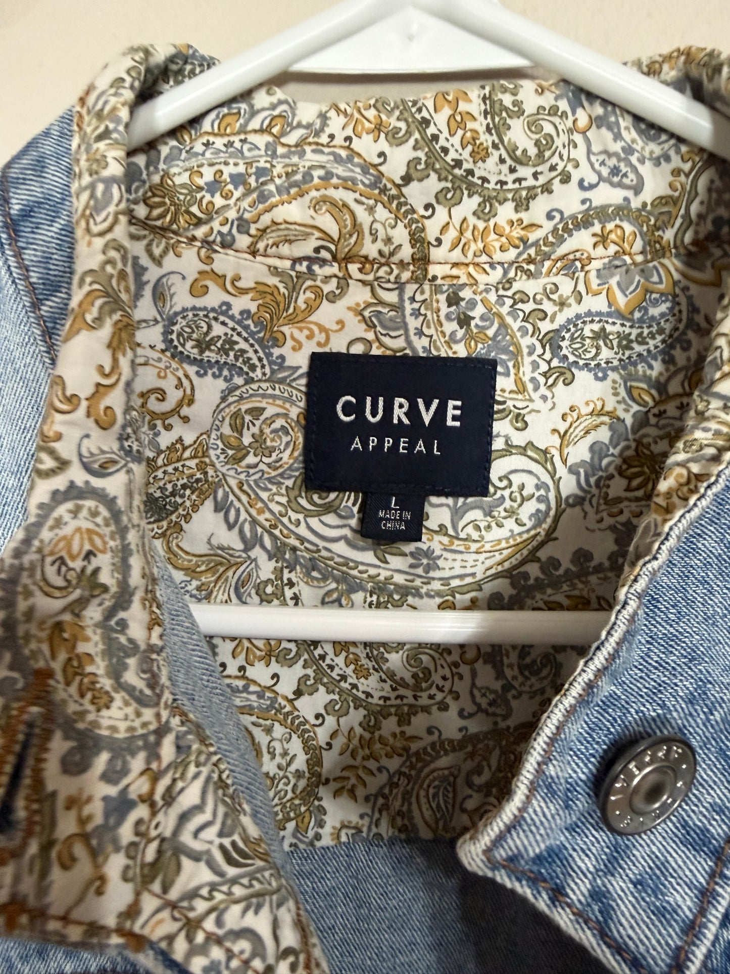 Large Denim Jacket w/ Floral Pattern Lining