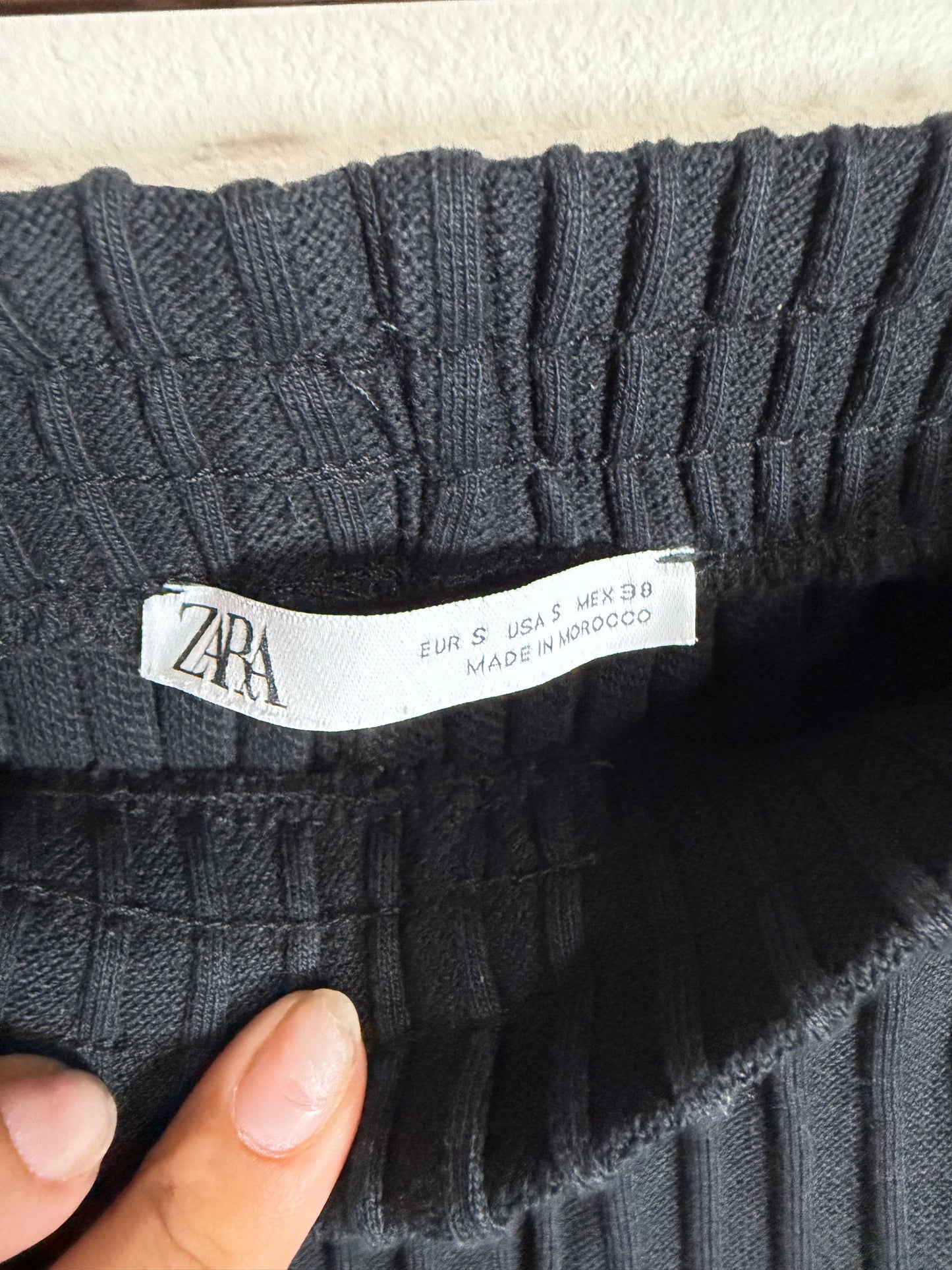 Small Black Ribbed Wide Leg Pants