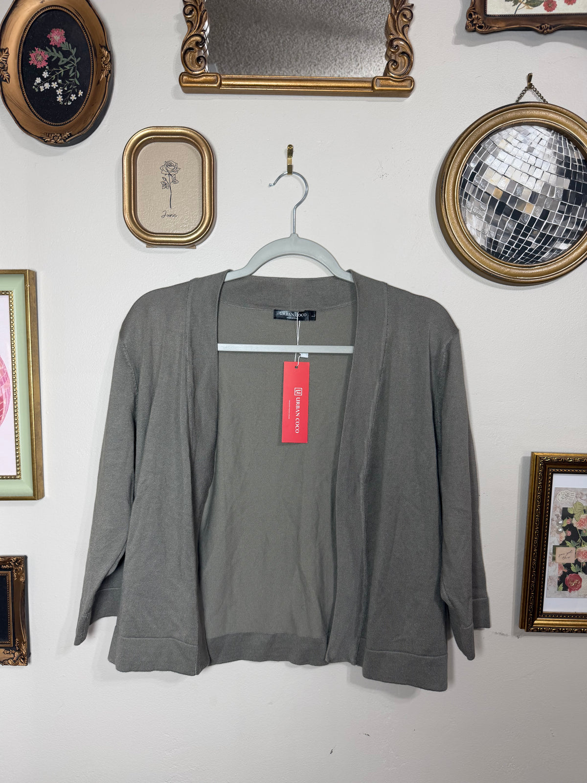 Large NWT Grey 3/4 Sleeve Cardigan