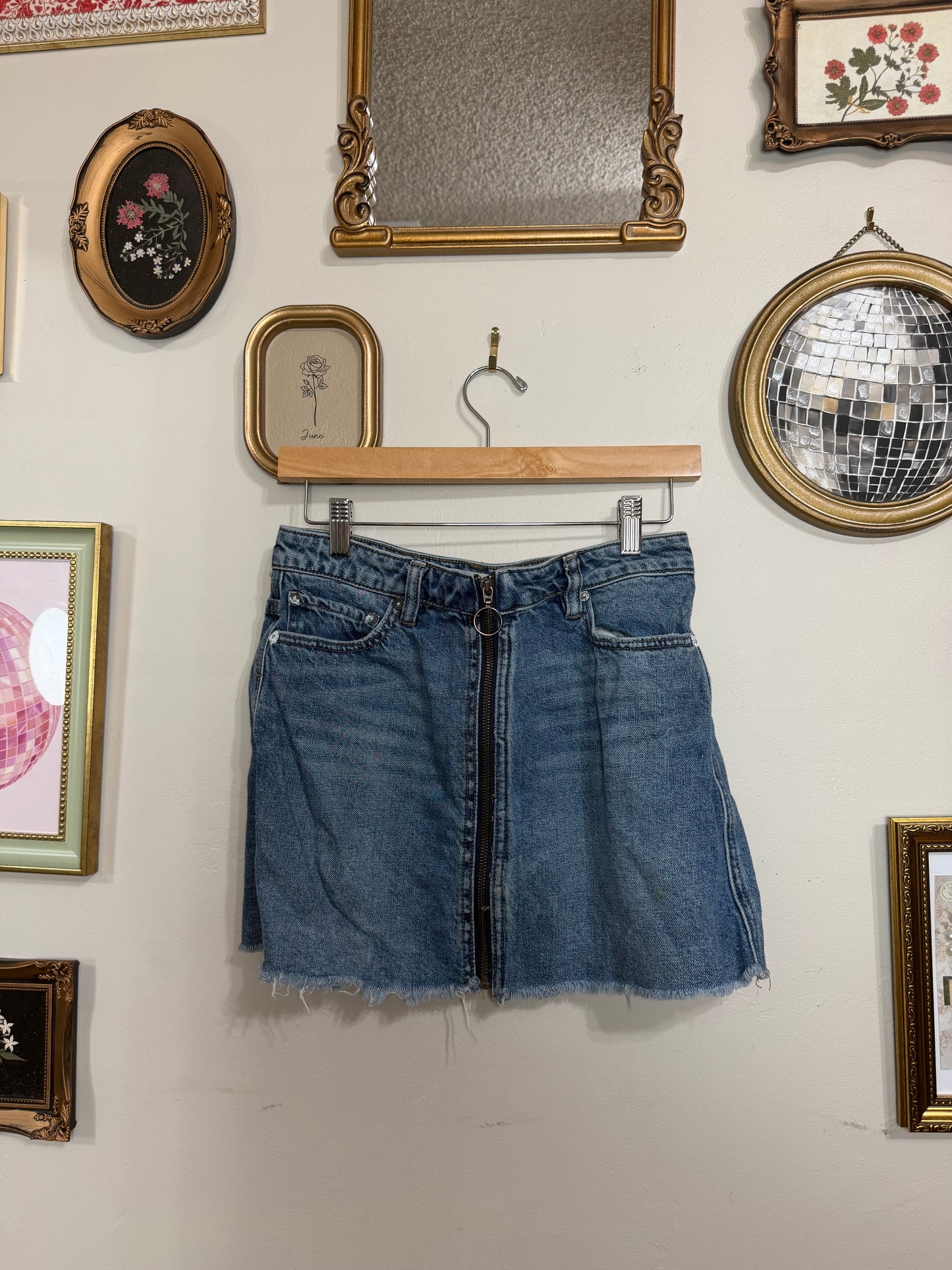 Size 25 Blue Wash Denim Zip Up Mini Skirt