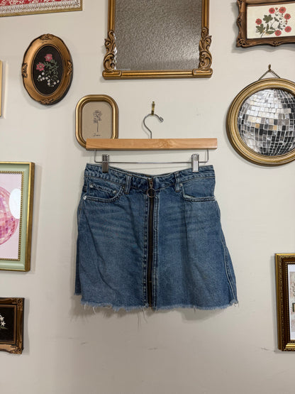 Size 25 Blue Wash Denim Zip Up Mini Skirt