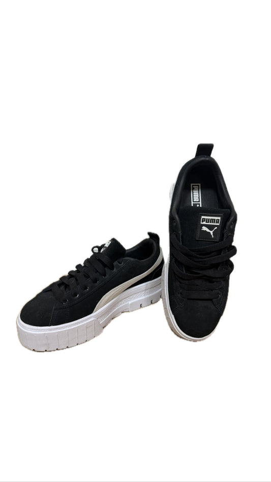 Size 9 PUMA Black Platform Lace Up