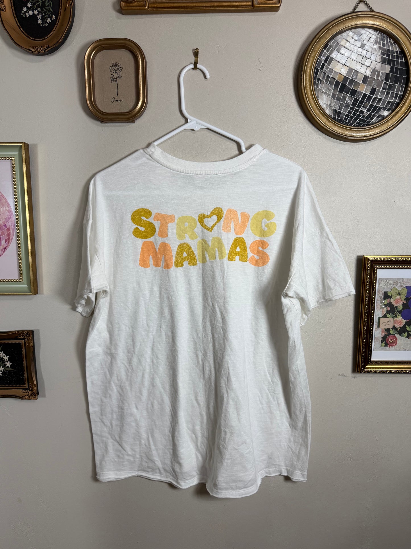 XS (up to L) NWT Oversized Strong Mamas Tee