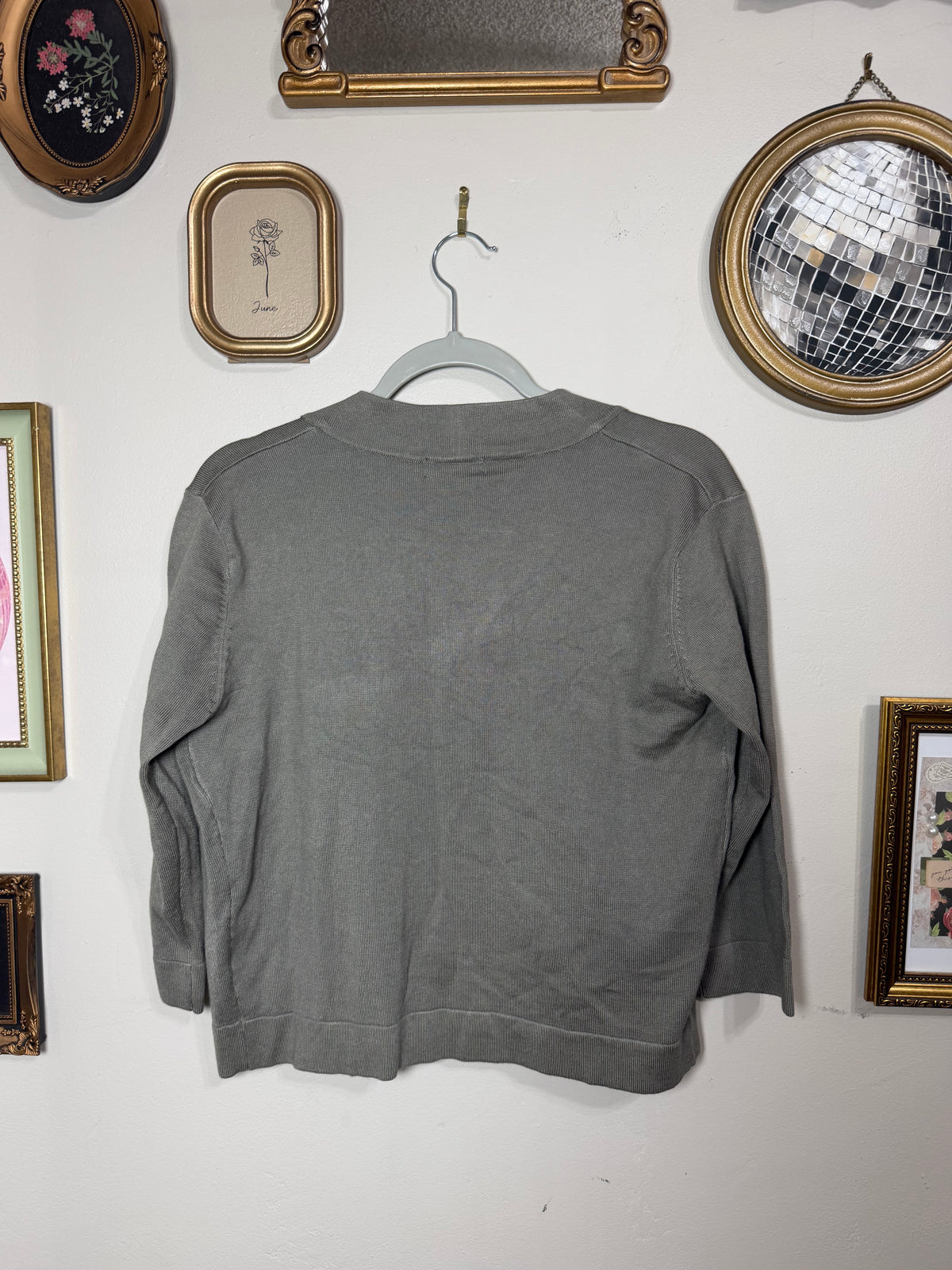 Large NWT Grey 3/4 Sleeve Cardigan