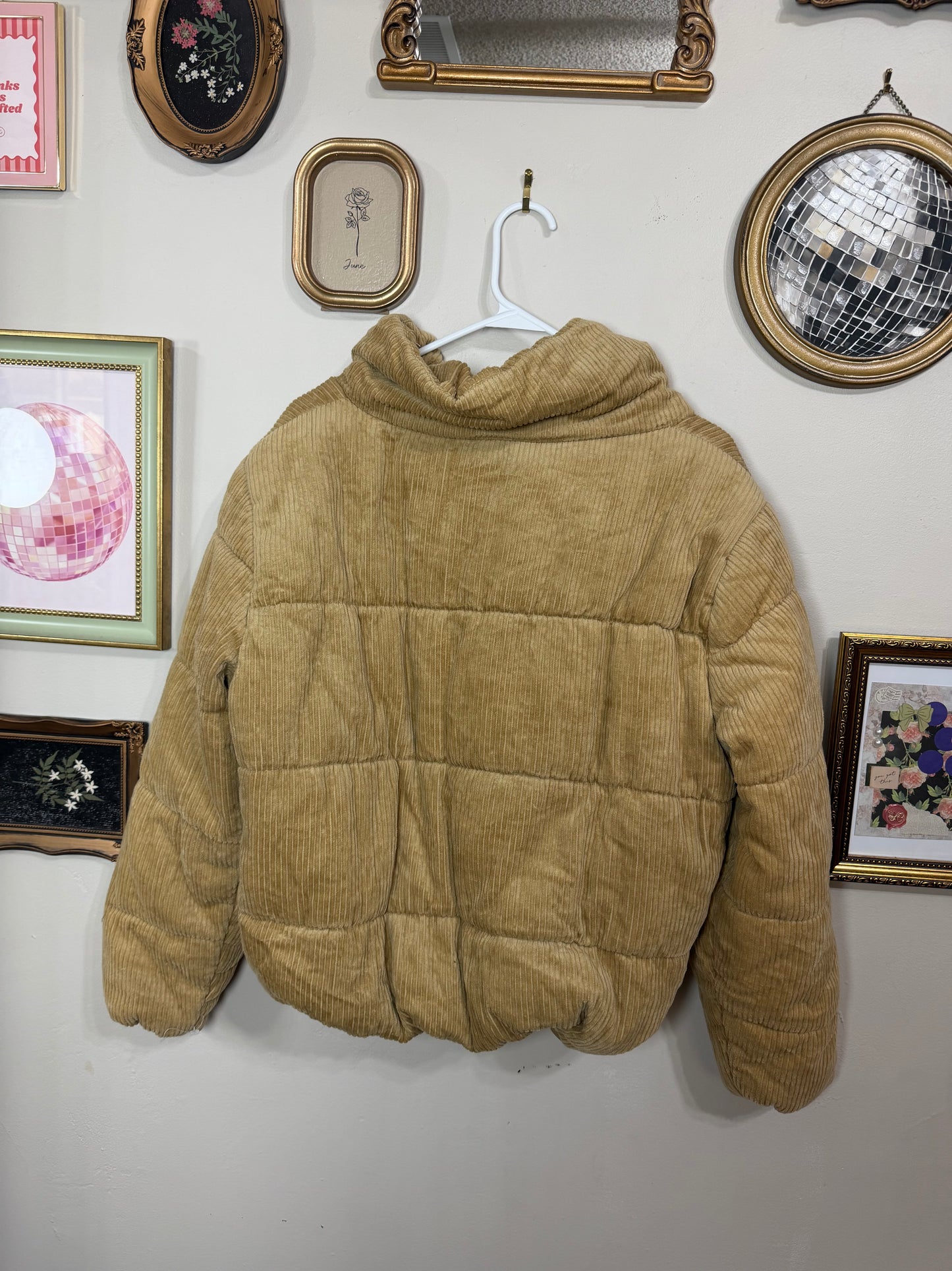XL Tan Puff Jacket w/ Pockets