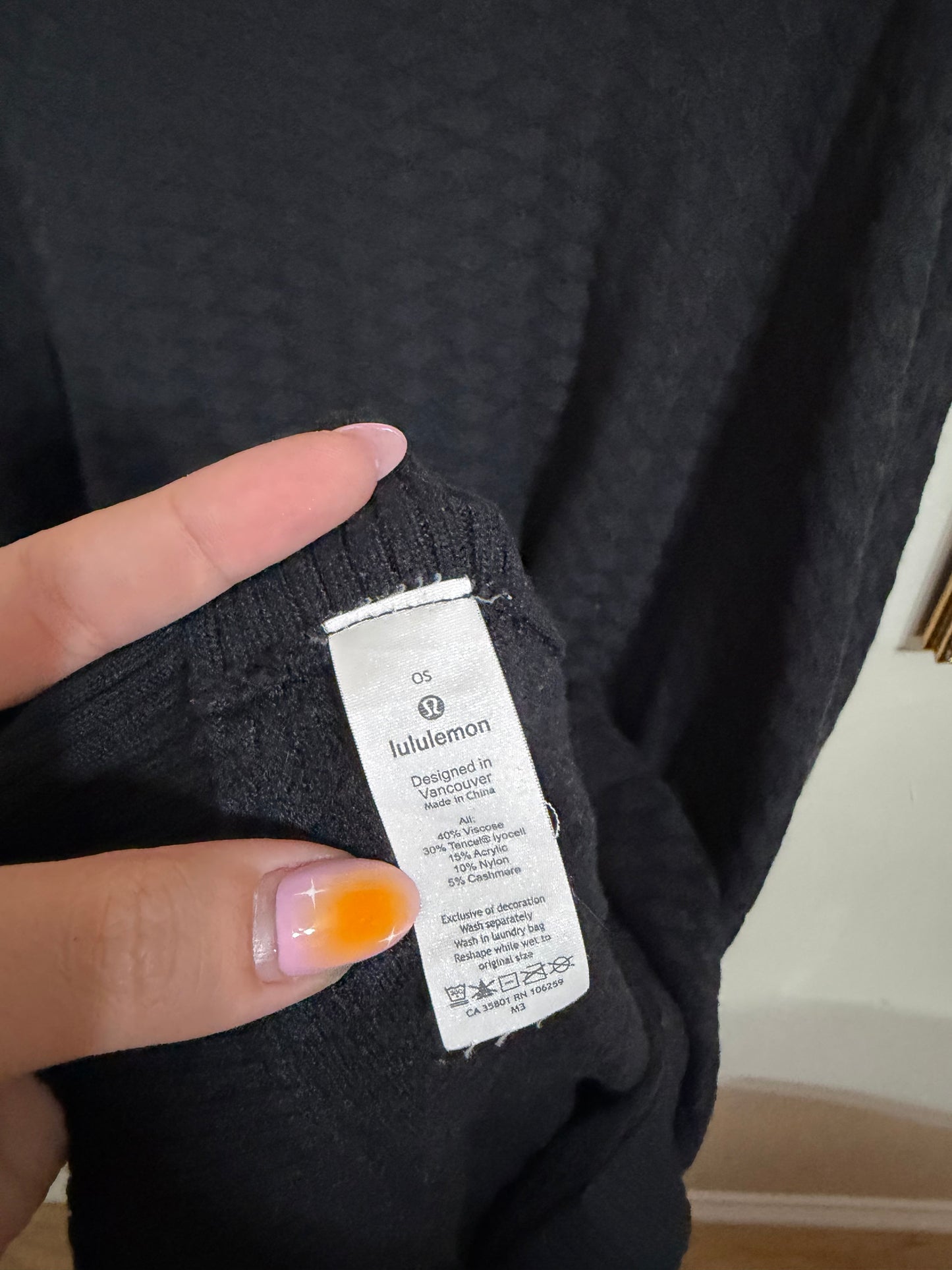 OS Black Active Poncho Shall