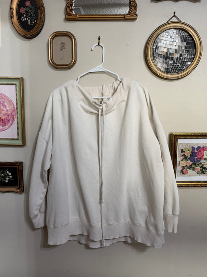 XL Tie Collar Sweatshirt *small call out