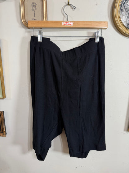 4x Black Ribbed Biker Shorts