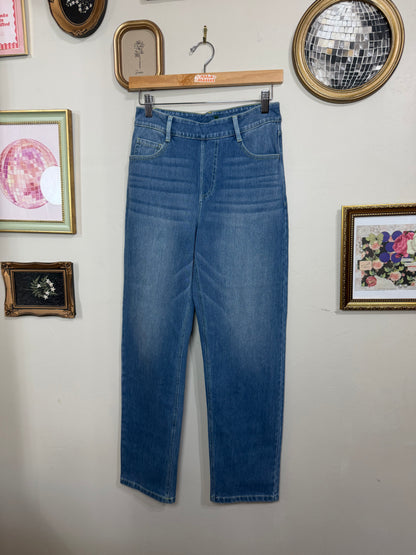 Small NWT High Waisted Jeans