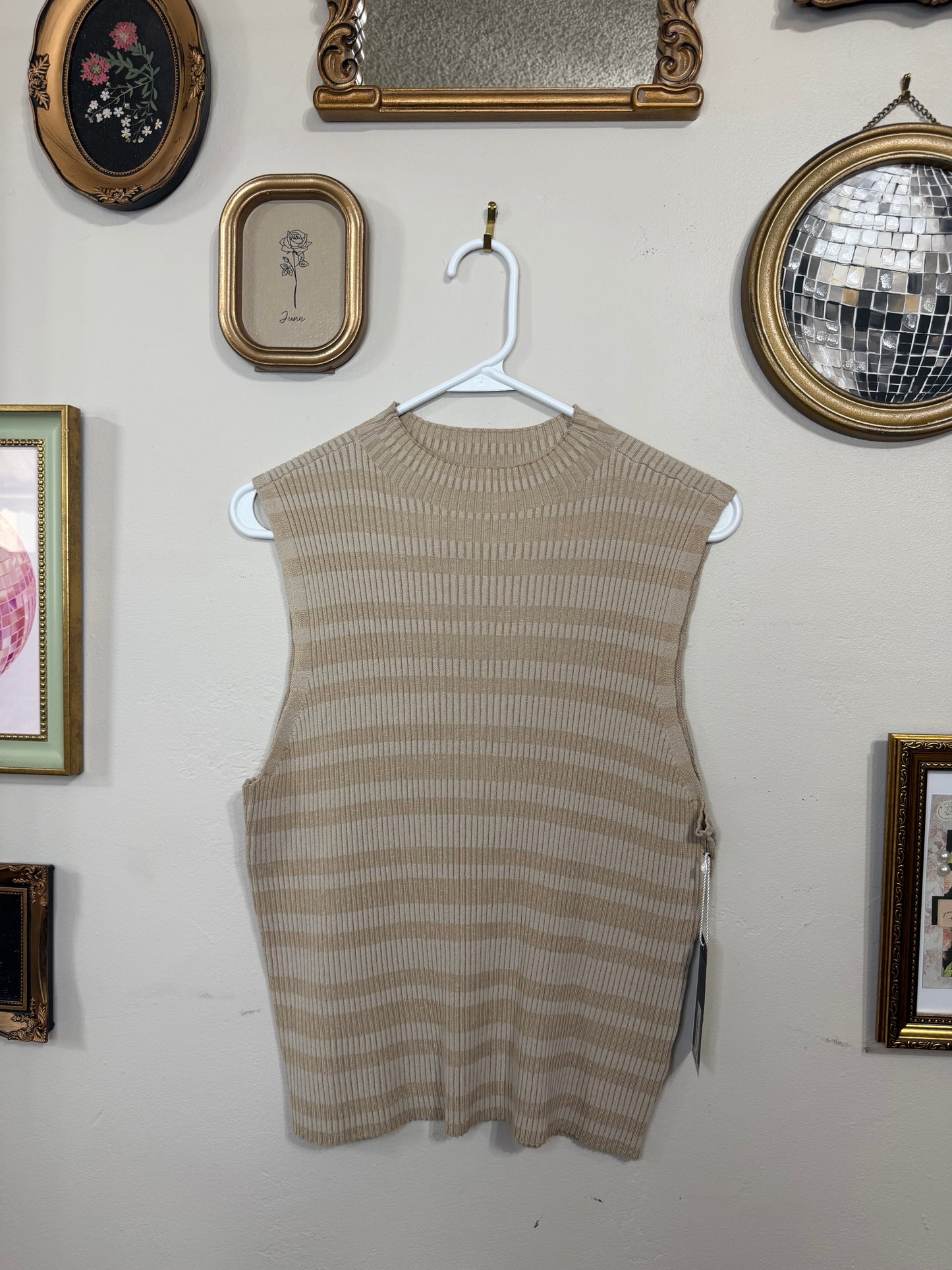 XXL NWT Mockneck Neutral Tank
