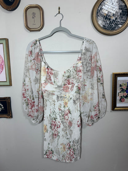 Small NWT Floral Dress w/ Tie Back