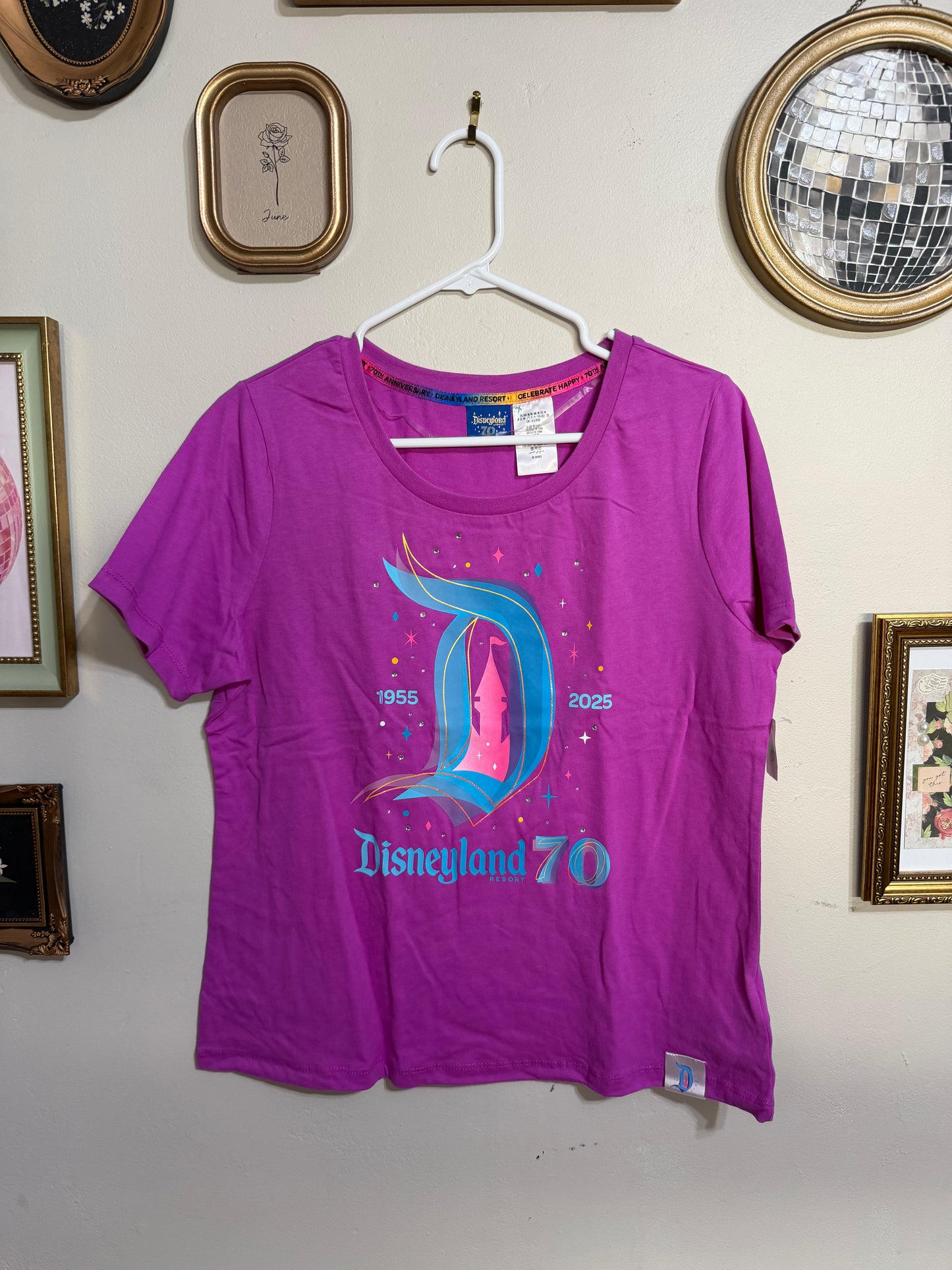 Medium NWT Disneyland 70th Graphic Tee