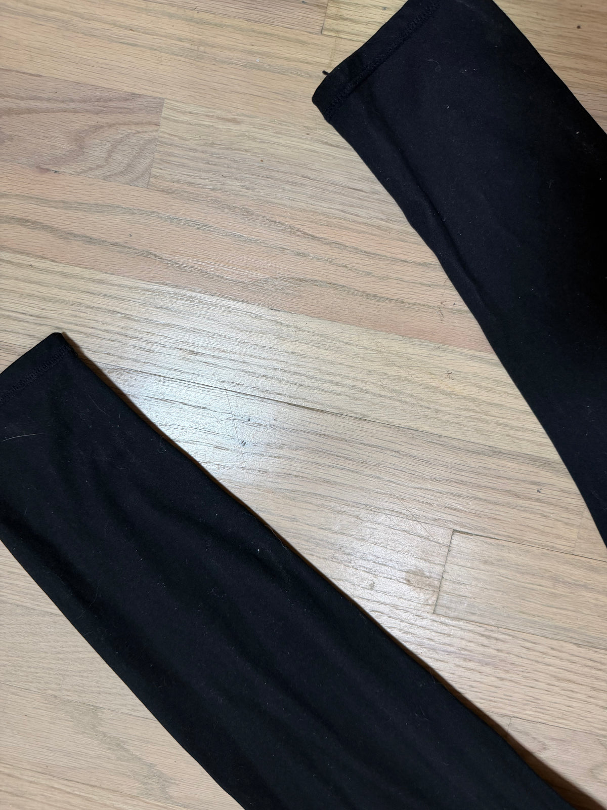 Small/Medium Black Leggings *small call out