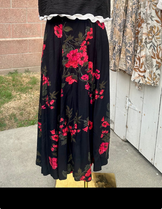 Size 12 (L/XL) Black Floral Skirt