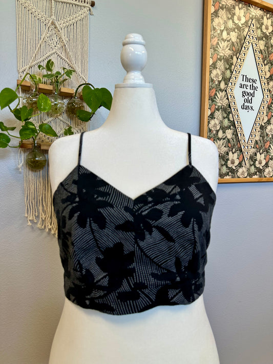 XL Black Crop Tank