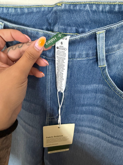 Small NWT High Waisted Jeans