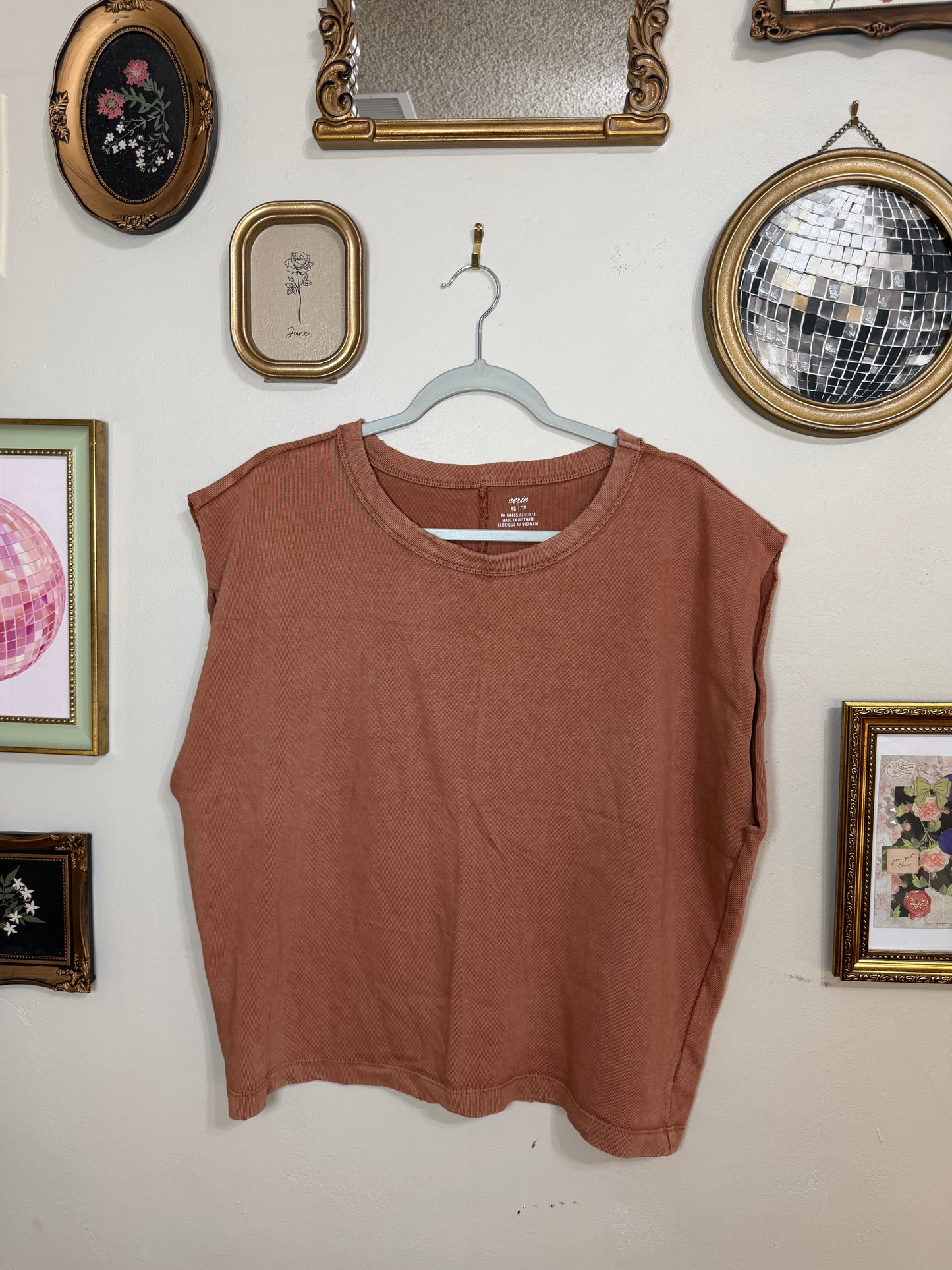 XS Brown Muscle Tank