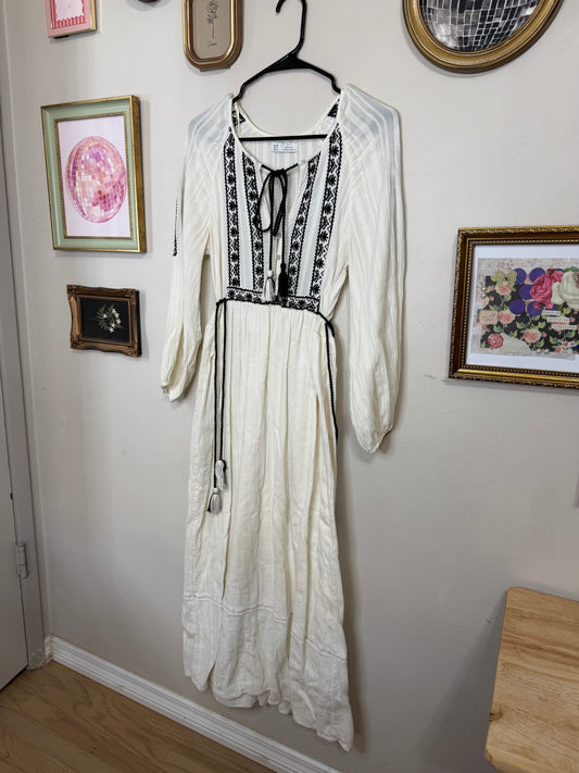 XS/S Embroidered Maxi Dress