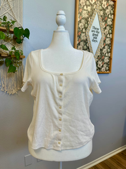 2X Cream Button Crop Top