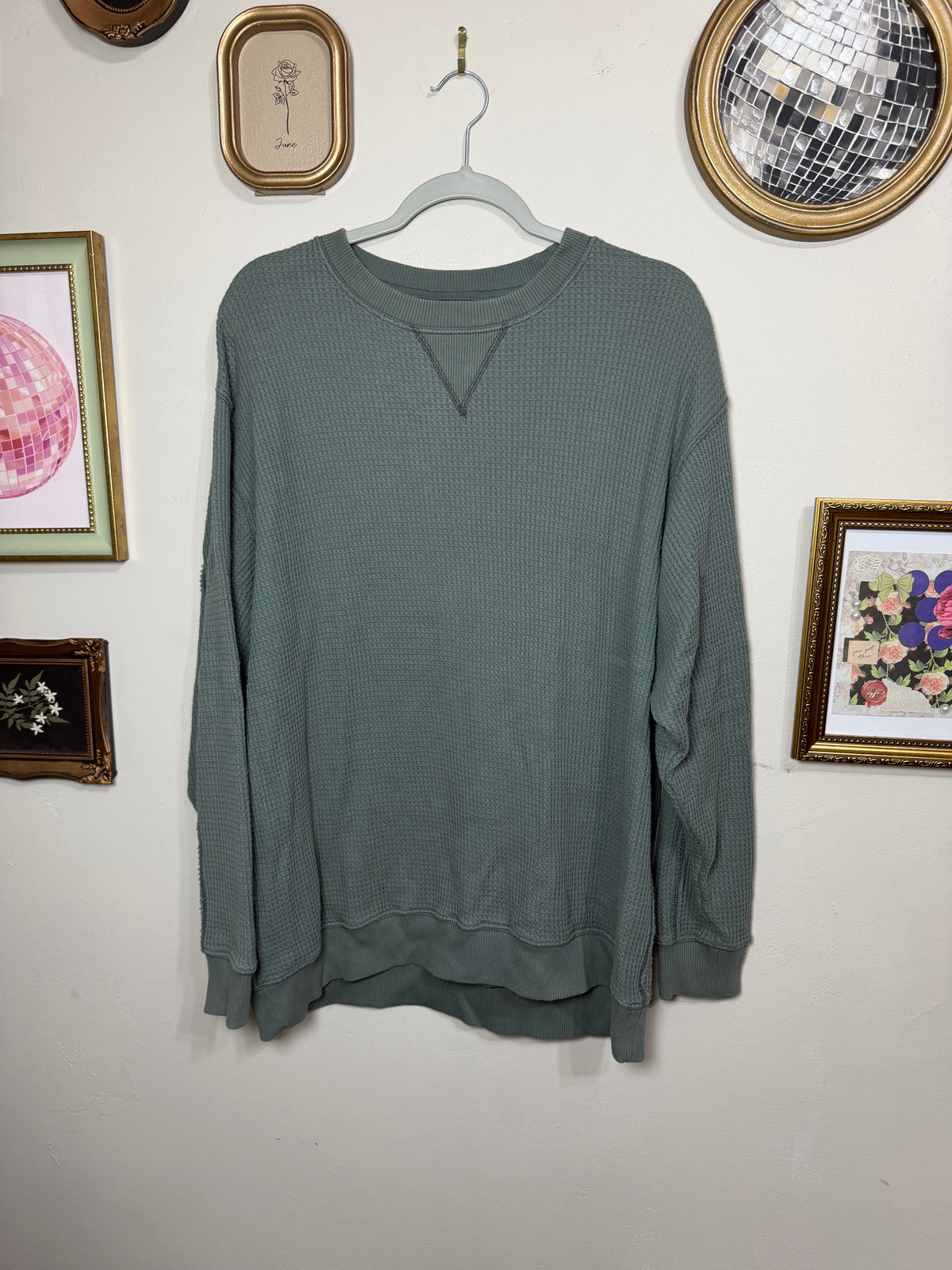 Medium Oversized Waffle Knit Sweater