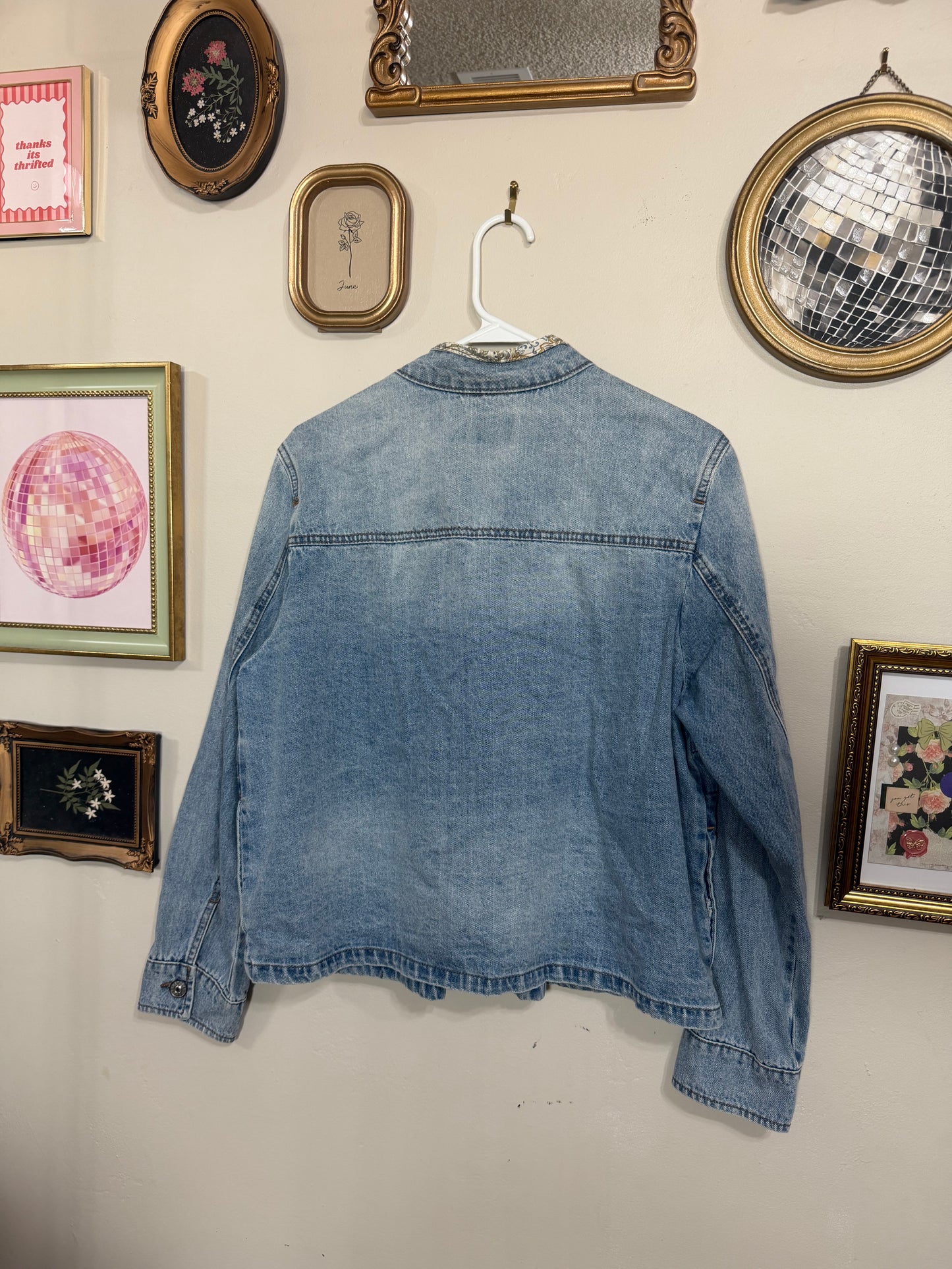 Large Denim Jacket w/ Floral Pattern Lining