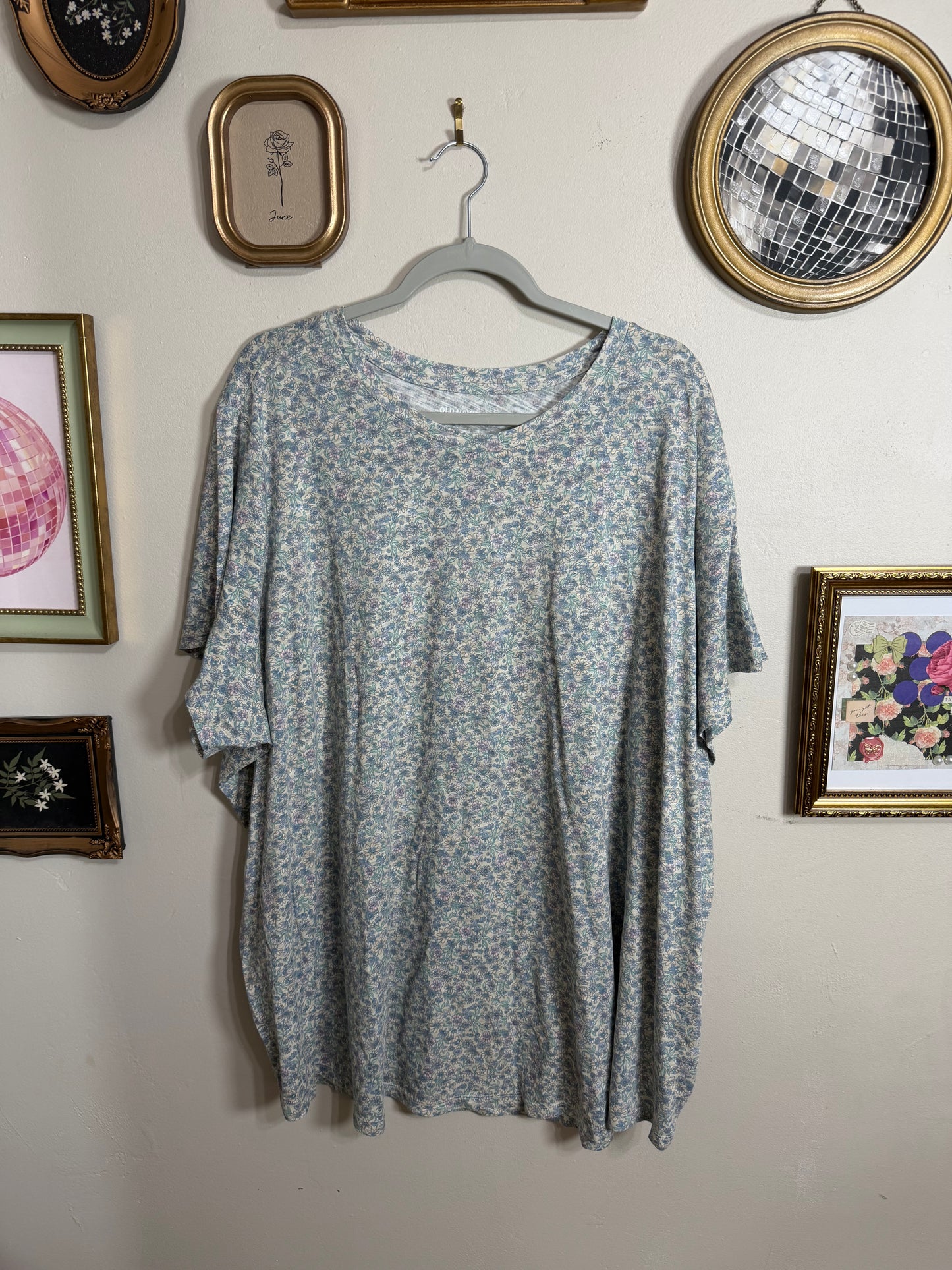 4x NWT Blue Floral Spring Tee
