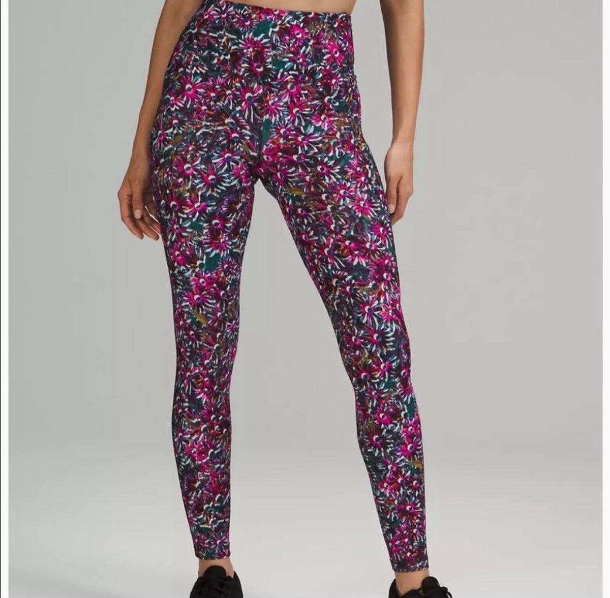 Size 14/16 (Tagged 18) Base Pace High Rise Tight 28"